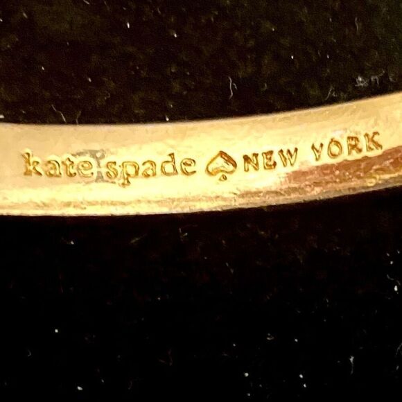 APU “Kate Spade” Green Enamel 2 3/4” Bangle Bracelet - Picture 6 of 8